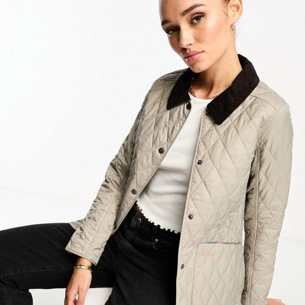 Quilted Beige Jacket With Corduroy Collar